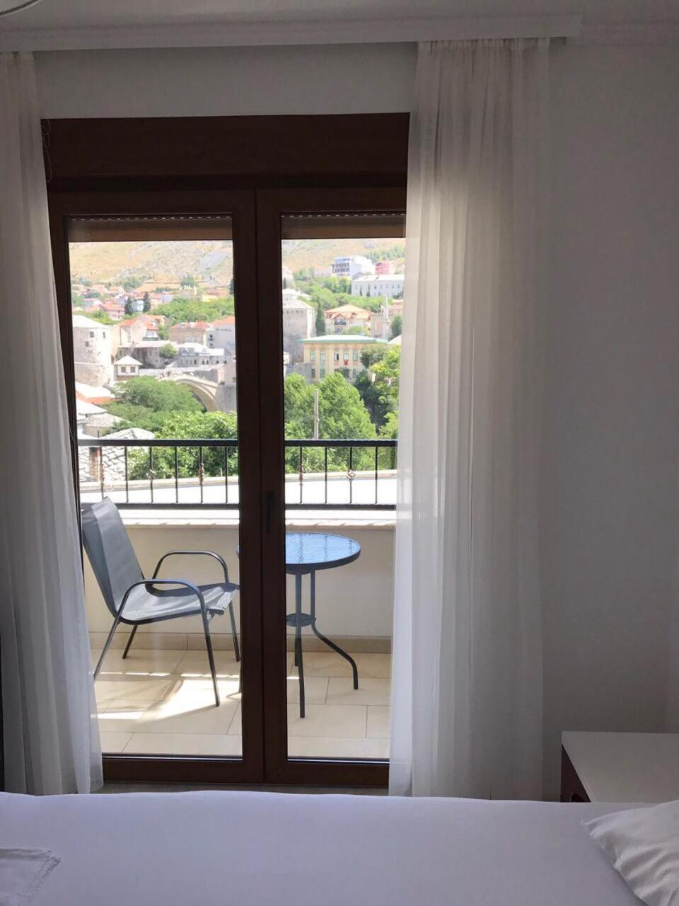 Apartment Light De Luxe - with Old Bridge view Mostar Buitenkant foto